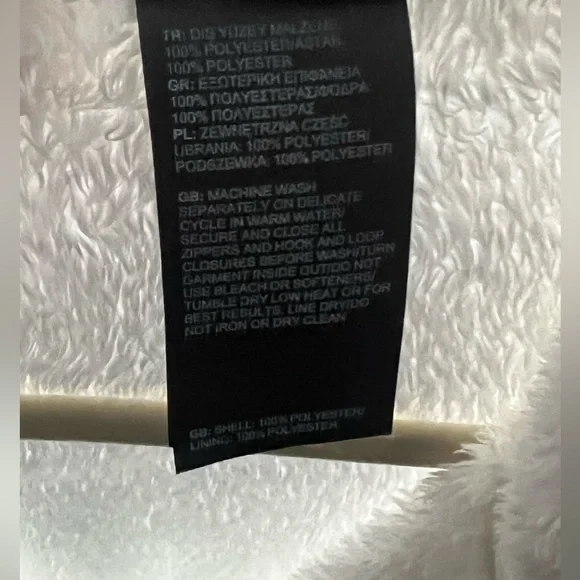 The North Face White Plush Fleece Jacket-
Size L - Picture 5 of 9